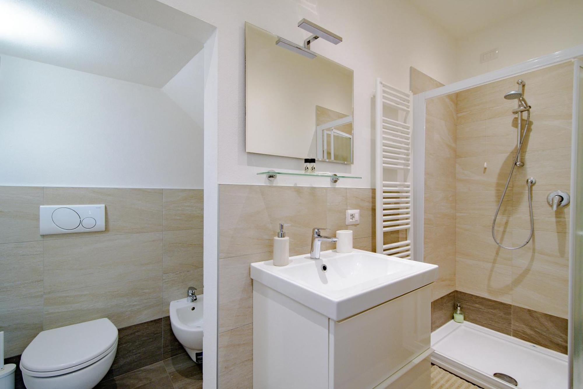 Laglio Apartment Above George Luaran gambar