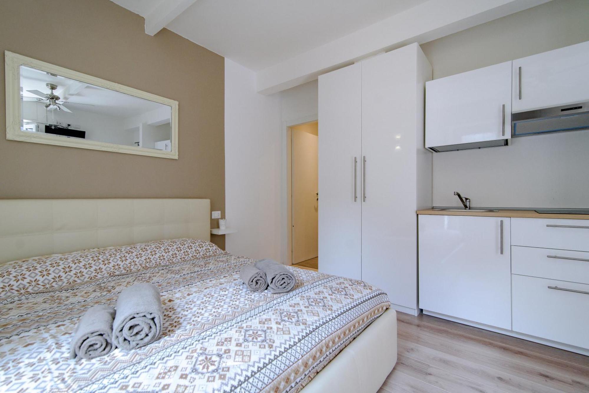 Laglio Apartment Above George Luaran gambar