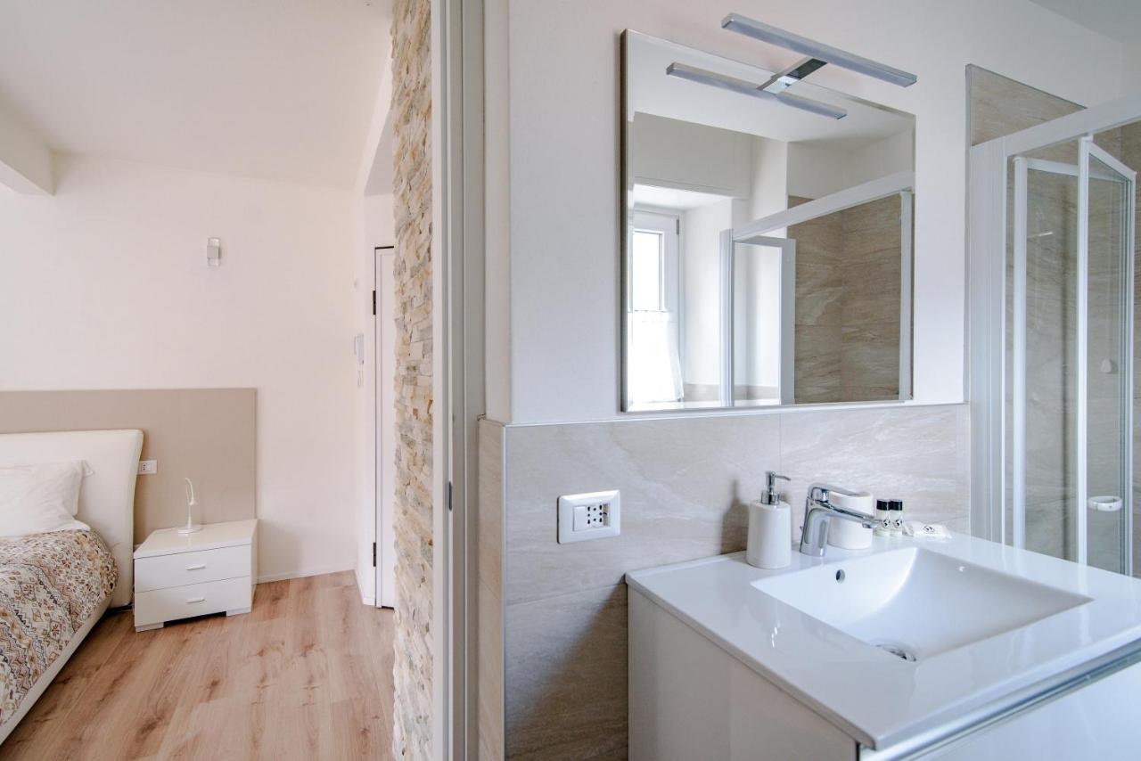 Laglio Apartment Above George Luaran gambar